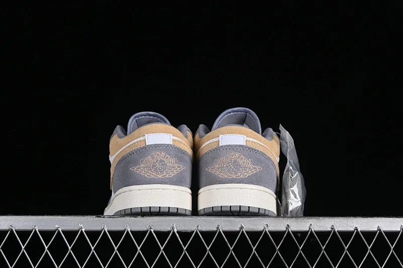 All categories Air Jordan Jordan series basketball shoes Air Jordan 1 Low Z version Air Jordan 1 Low AJ1 Joe 1 gray brown low-top cultural basketball shoes DC0774-189